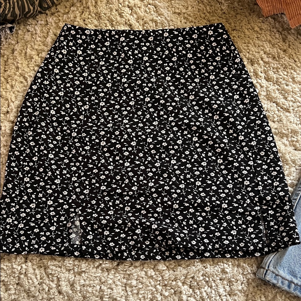 Floral Black and White Brandy Melville skirt